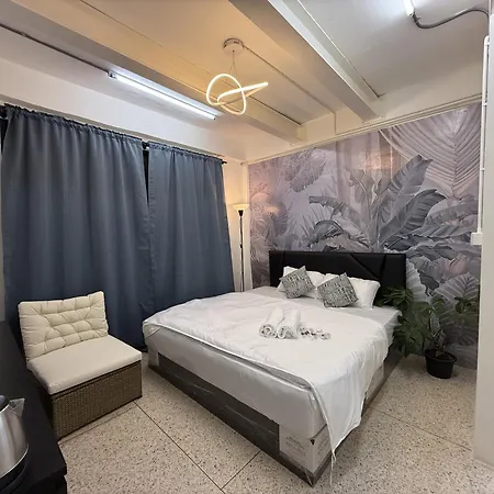 Twenty Two Place Sukhumvit 22