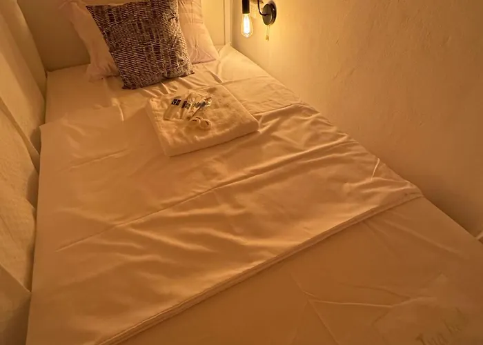 Hotel Twenty Two Place Sukhumvit 22 3*